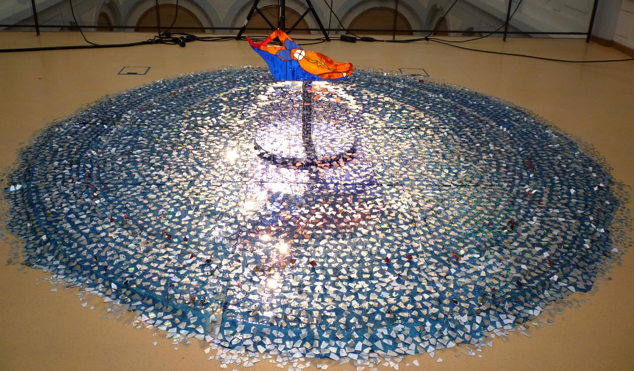 Fontaine miroitante avec Nu Allongé au Nénuphare