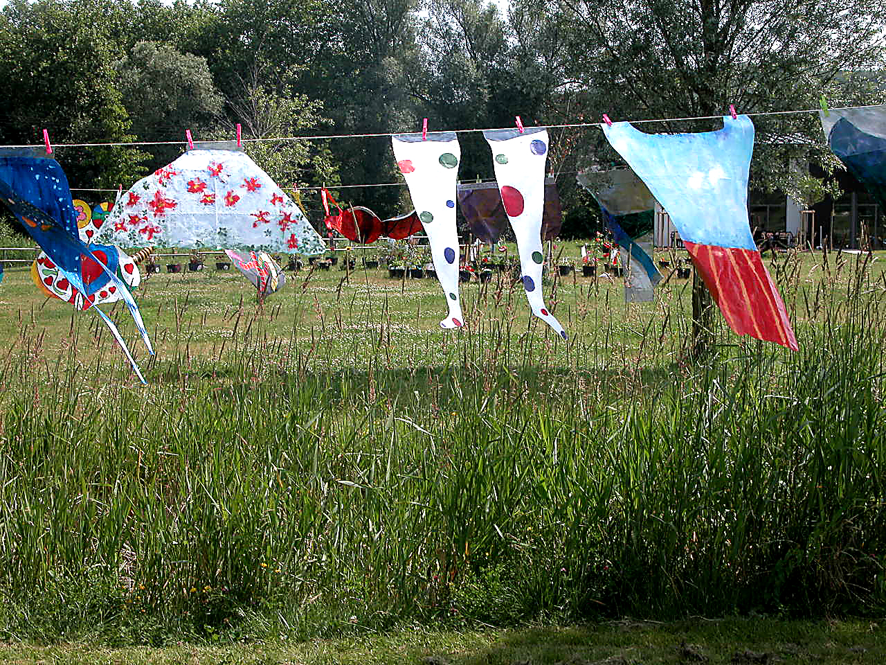 Autres habits de cirque en papier : jour de vent