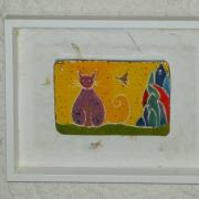 Tableau émaillé Chat rose moucheté et sapins